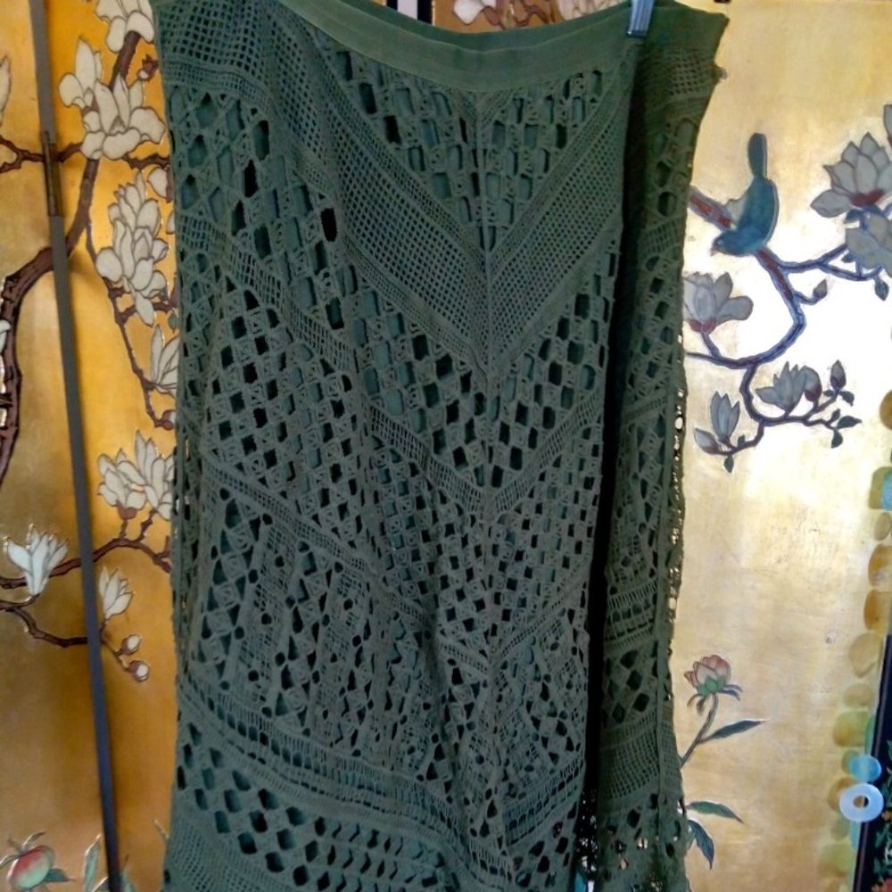Crochet midi skirt with inner lining